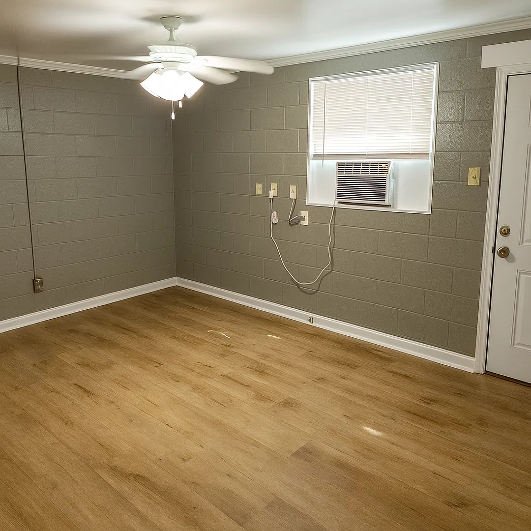 Studio Apartment Near Downtown Lewisburg MoveIn Special Available — Photo 3