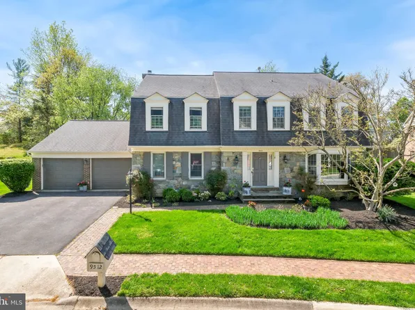 9512 Fox Hollow Dr, Potomac, MD 20854