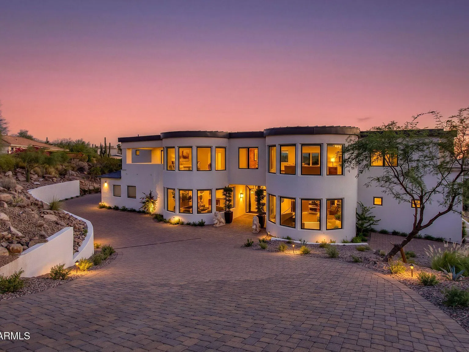 7 bed, 9.0 bath, 10035 sqft, $35,000 — Photo 1