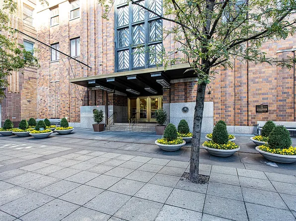 20 West Street image 1 of 15