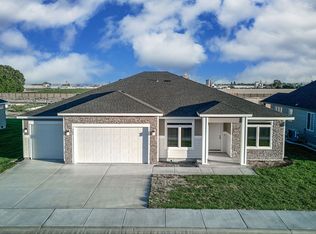 742 J St NE, Quincy, WA 98848