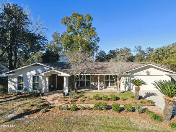 2604 Evergreen Ln, Biloxi, MS 39531