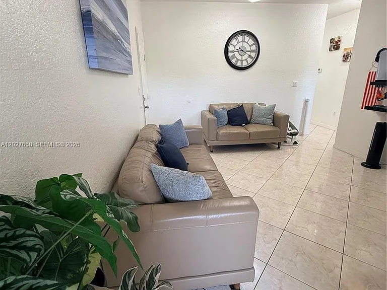 340 E 5th St #202 — Photo 5
