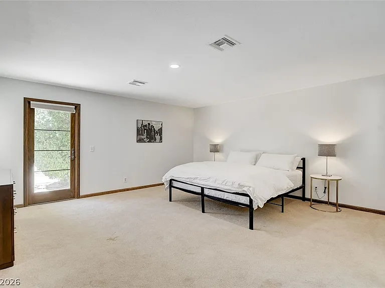 408 Lacy Ln — Photo 11