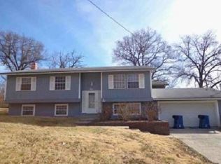 9 Avon Pl, Alton, IL 62002