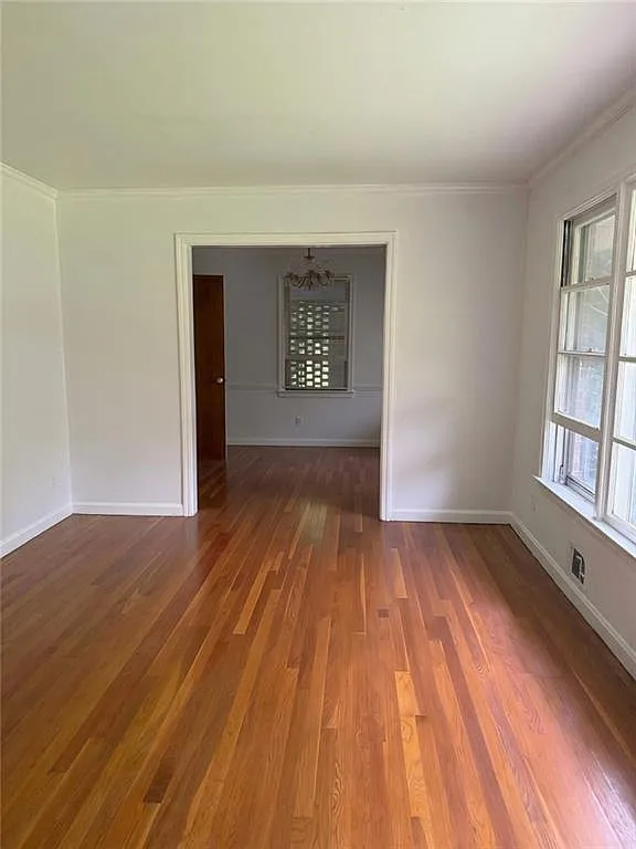 3 bed, 2.0 bath, 1300 sqft, $1,600 — Photo 4