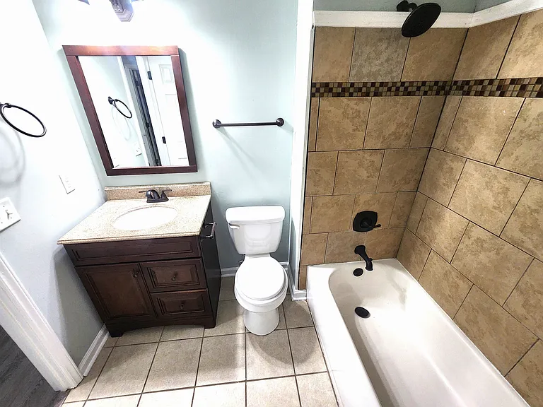 2000 Water Oak Dr #1-A — Photo 13