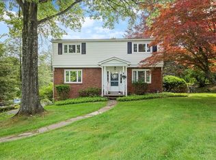 715 Westwood Dr, Gibsonia, PA