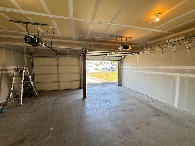 7470 Leeside Dr — Photo 27
