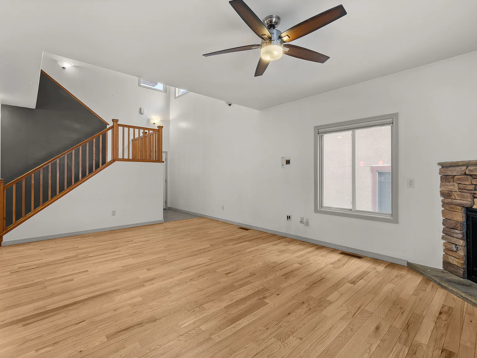 2 bed, 2.5 bath, 1776 sqft, $3,850 — Photo 4