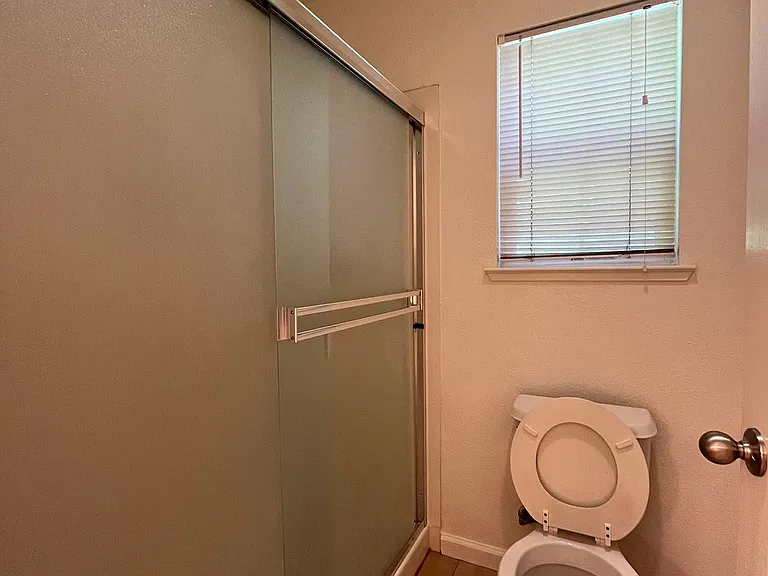 4550 Parkvale Ct — Photo 22