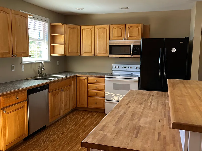 1344 Sequoia Dr — Photo 3