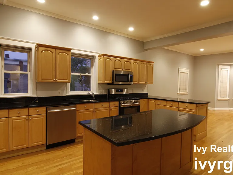 86 Mount Vernon St #1 — Photo 6