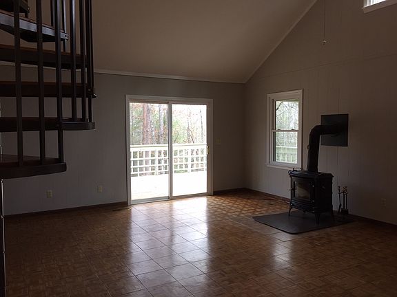 3rd image of 6401 Forest Park Dr
