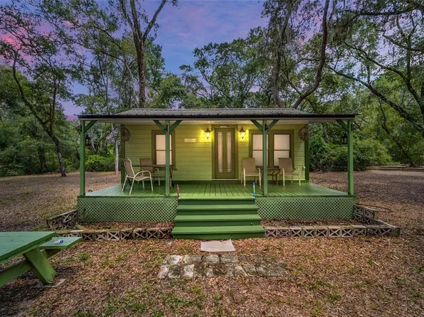 18350 SE 110th St, Ocklawaha, FL 32179