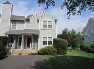 4 Violet Ln, Newtown, PA 18940