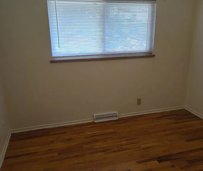 8431 Franklin St — Photo 14