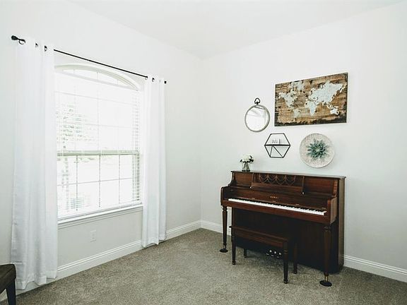 5th image of 1104 Hot Springs Way