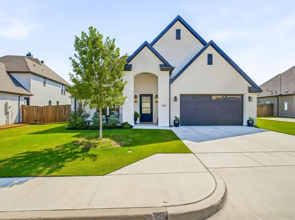 1349 Crown Valley Dr, Weatherford, TX 76087
