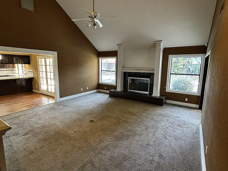 961 E Richmond Ave — Photo 11