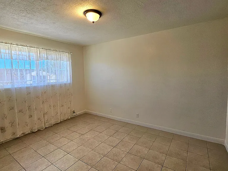 21398 Baldwin Ln — Photo 14