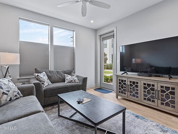 3rd image of 2501 Bienville Blvd #412