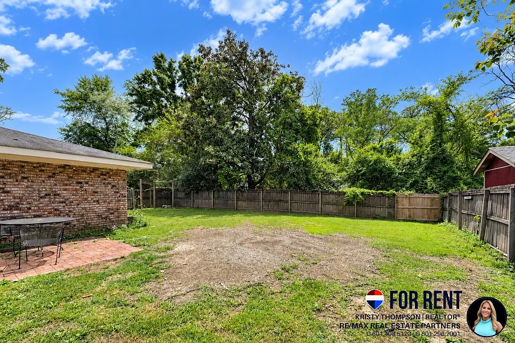 3 Bed | 2 Bath Home for Rent Near USM! Avail Nov — Photo 4