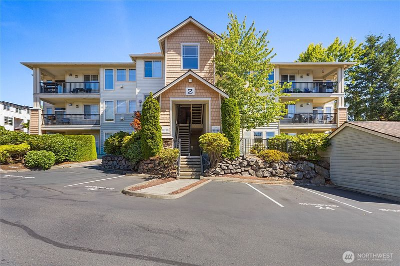 3rd image of 15026 40th Avenue W #2-401