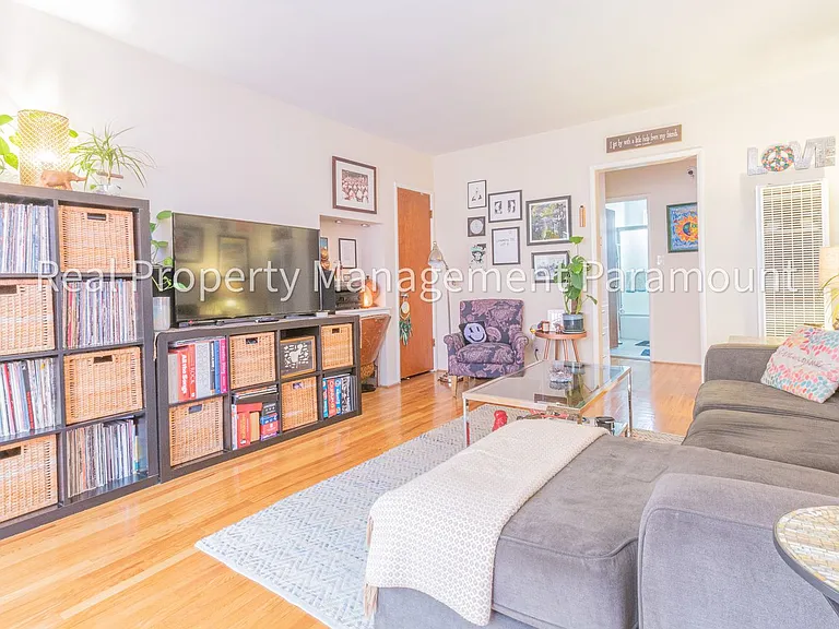 8016 Blackburn Ave #2 — Photo 3
