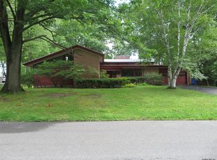 51 Maxwell St, Albany, NY 12208
