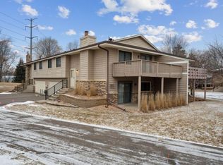 11152 Xavier Ct, Bloomington, MN 55437