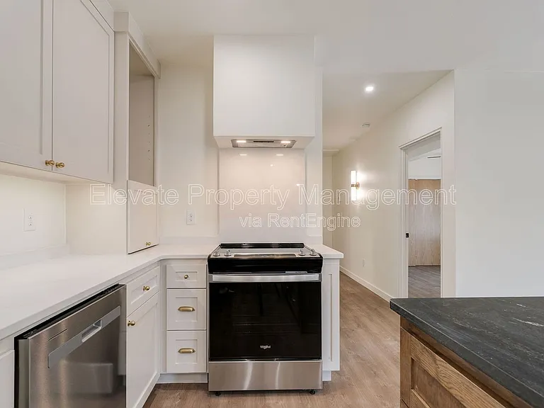 844 NW 43rd St #202 — Photo 14