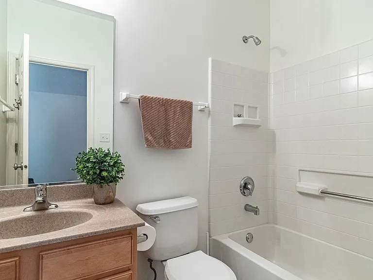 200 Rosehall Dr #220 — Photo 14