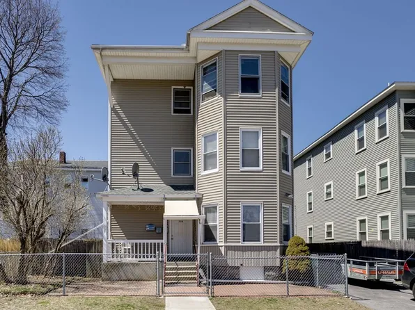 114 Beaverbrook Pkwy APT 2, Worcester, MA 01603