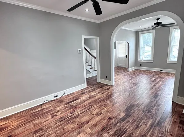 52 W Donegal St, Mount Joy, PA 17552