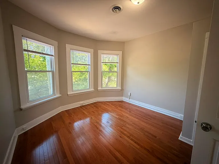722 Winchester Ave #3A — Photo 6