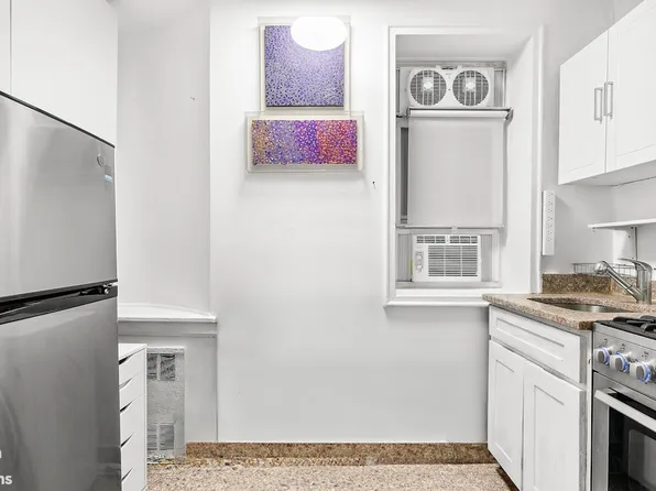 311 East 25th Street image 3 of 5