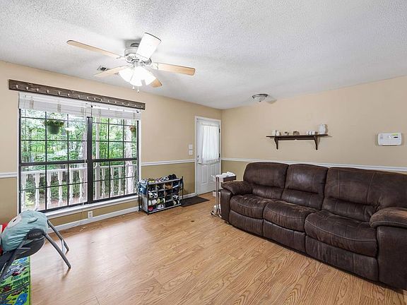 5th image of 114 Squirrel Way