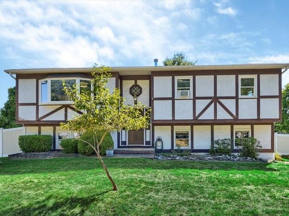 31 Gleason Dr