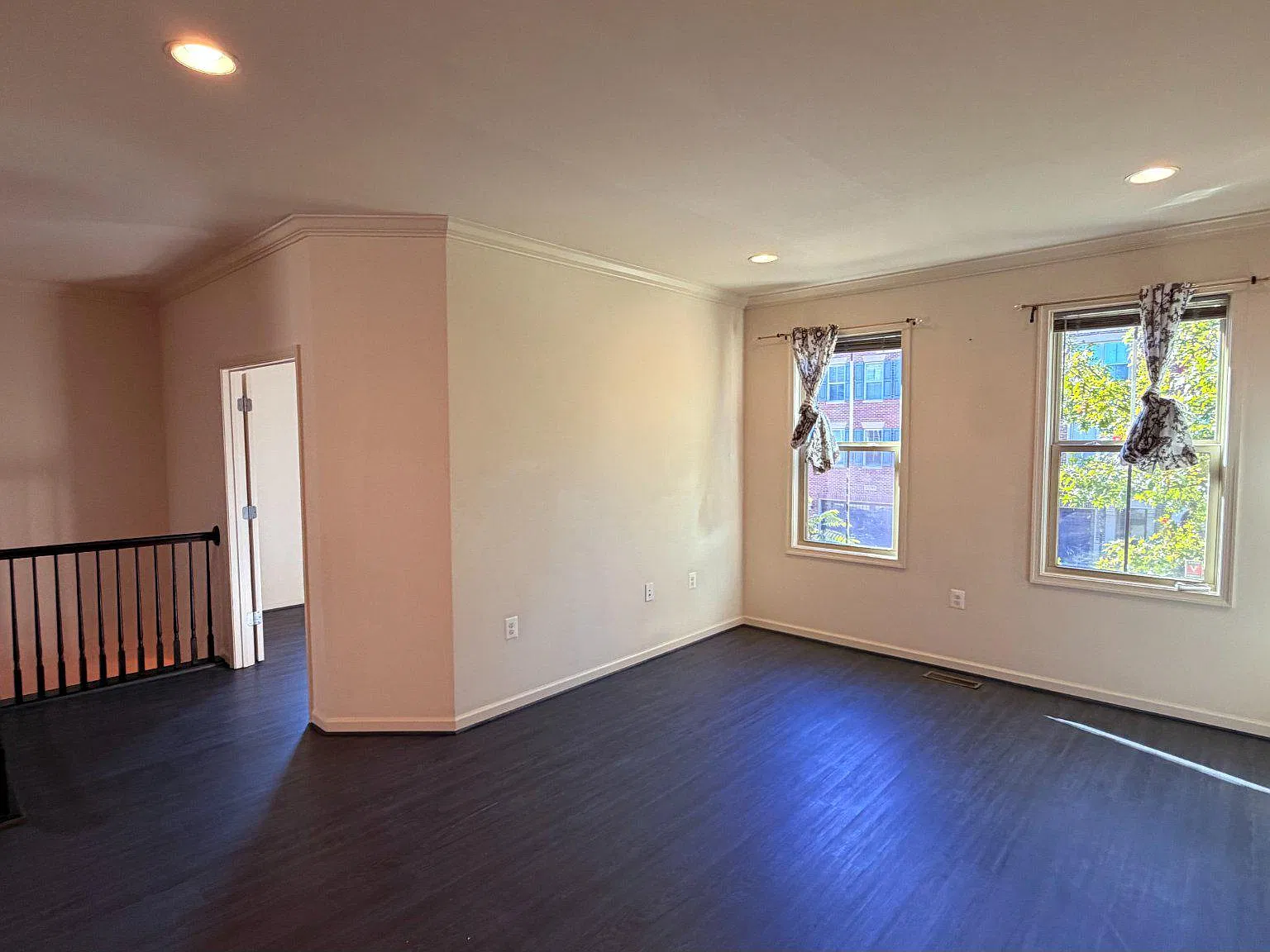 3 bed, 3.5 bath, 3117 sqft, $3,650 — Photo 3