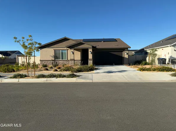 3311 Topaz Ln, Lancaster, CA 93535