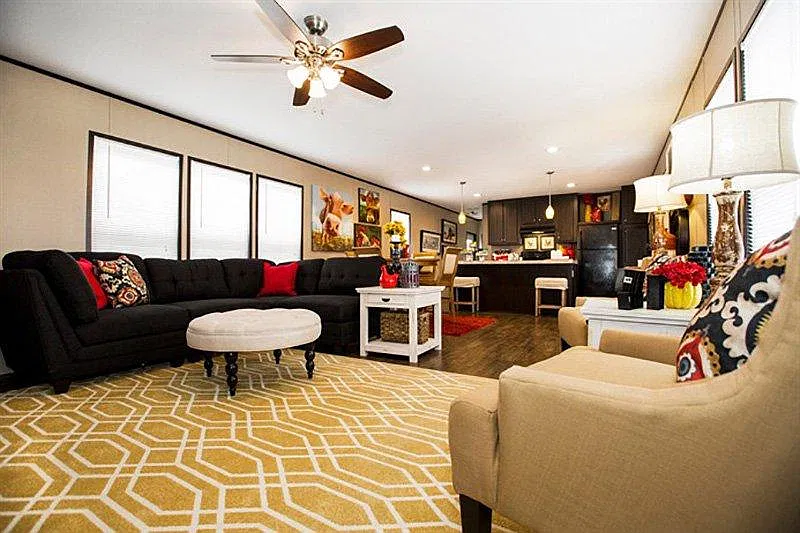 3 bed, 1128 sqft, $1,400 — Photo 4