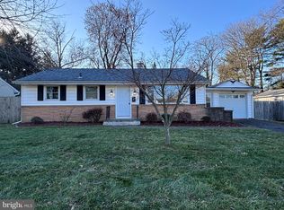 15 Shelley Ln, Hamilton, NJ 08690