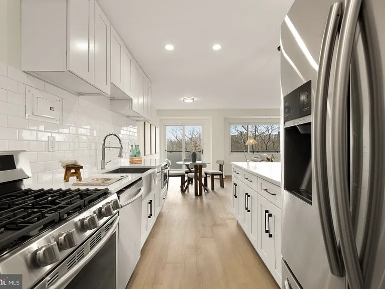 4201 Cathedral Ave NW #1009 — Photo 13