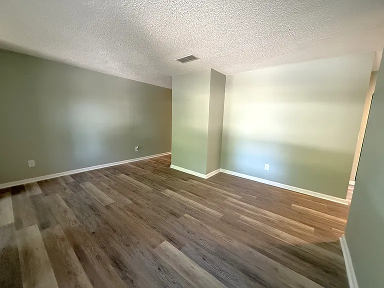 1725 Kathleen Dr #B — Photo 3