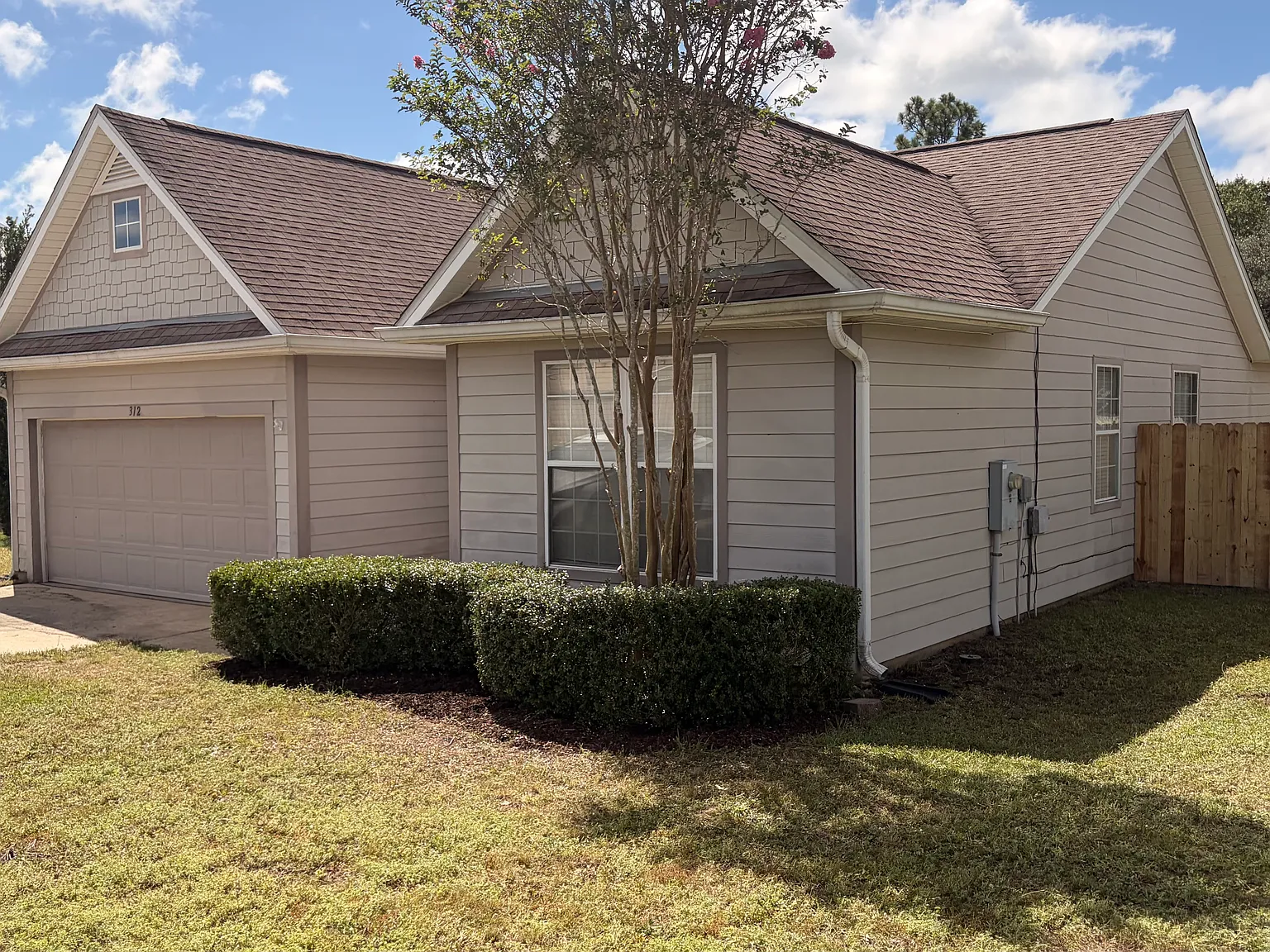 3 bed, 1455 sqft, $1,950 — Photo 2