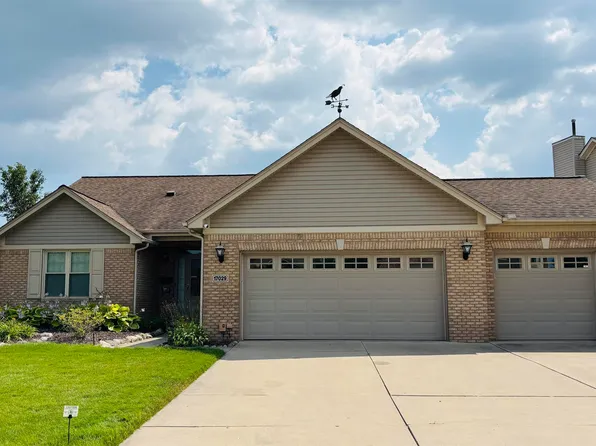 17029 Pintail Dr, Brownstown, MI 48173