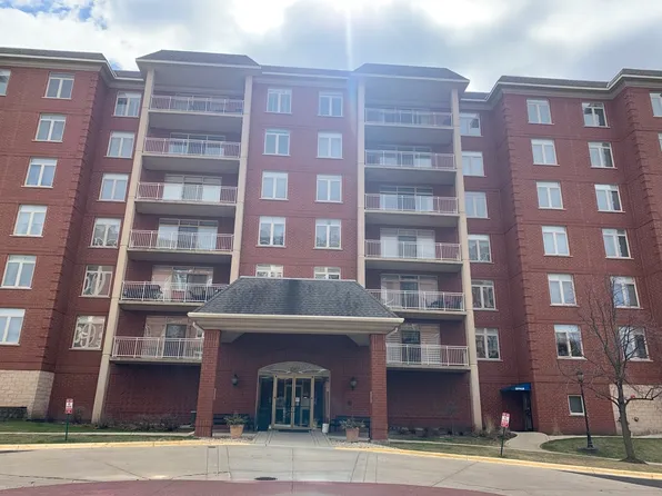 8340 Callie Ave #205, Morton Grove, IL 60053