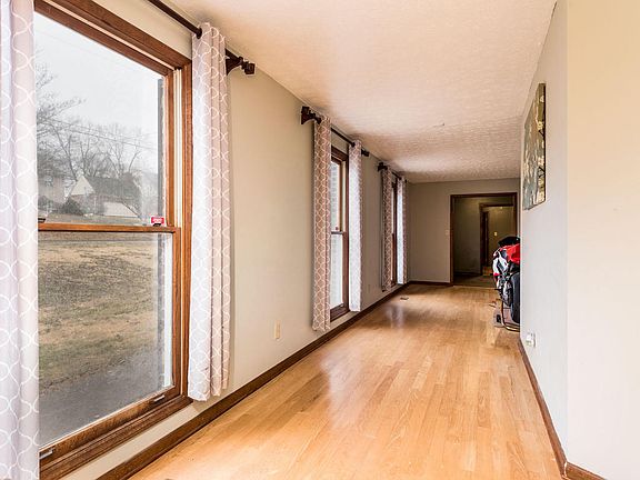 3rd image of 7412 Homestead Dr