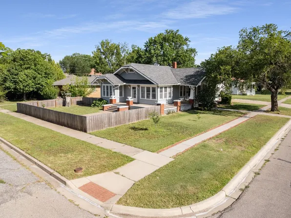 802 N B St, Wellington, KS 67152